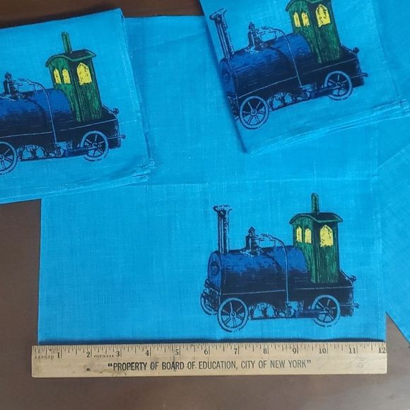 12x12" cocktail napkins set 4 train cotton/linen - Picture 3 of 3
